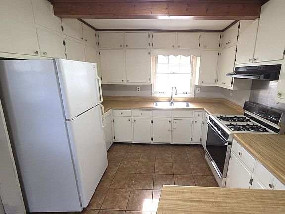 4th image of 2854 Jordan Woods Dr