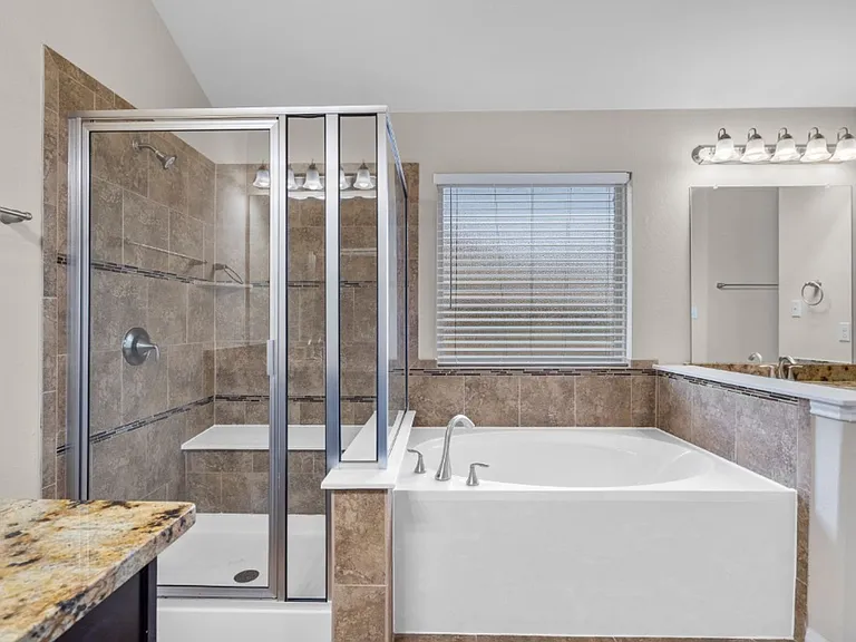 2923 Bluffstone Dr — Photo 11
