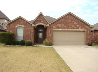 915 SW 81st St, Lawton, OK 73505