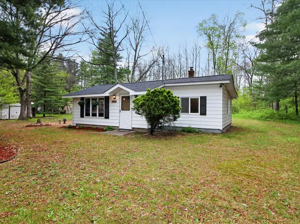 4038 3rd Ave, Newaygo, MI 49337