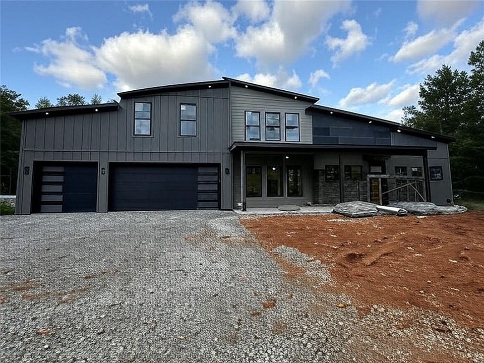 1st image of 167 Kinross Dr