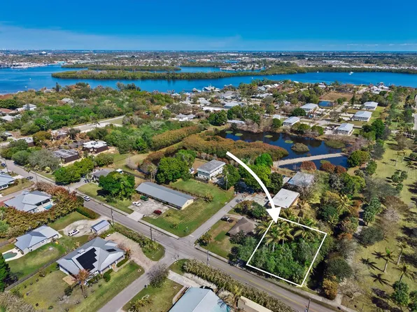 3529 SW Cornell Ave, Palm City, FL 34990