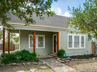 2046 W Gramercy Pl, San Antonio, TX 78201