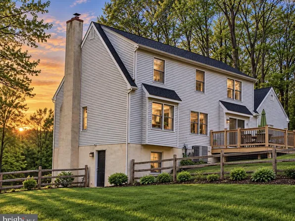 118 Wynnewood Dr, Coatesville, PA 19320