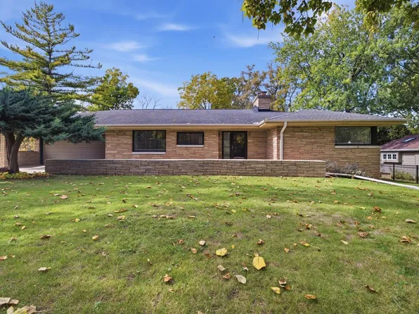 1231 N 121st STREET, Wauwatosa, WI 53226