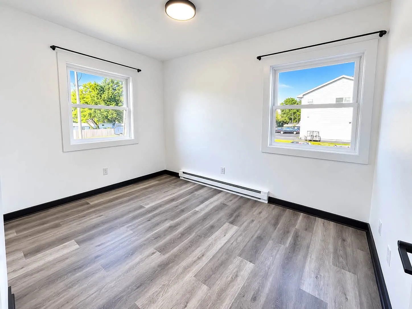 2 bed, 925 sqft, $1,600 — Photo 4