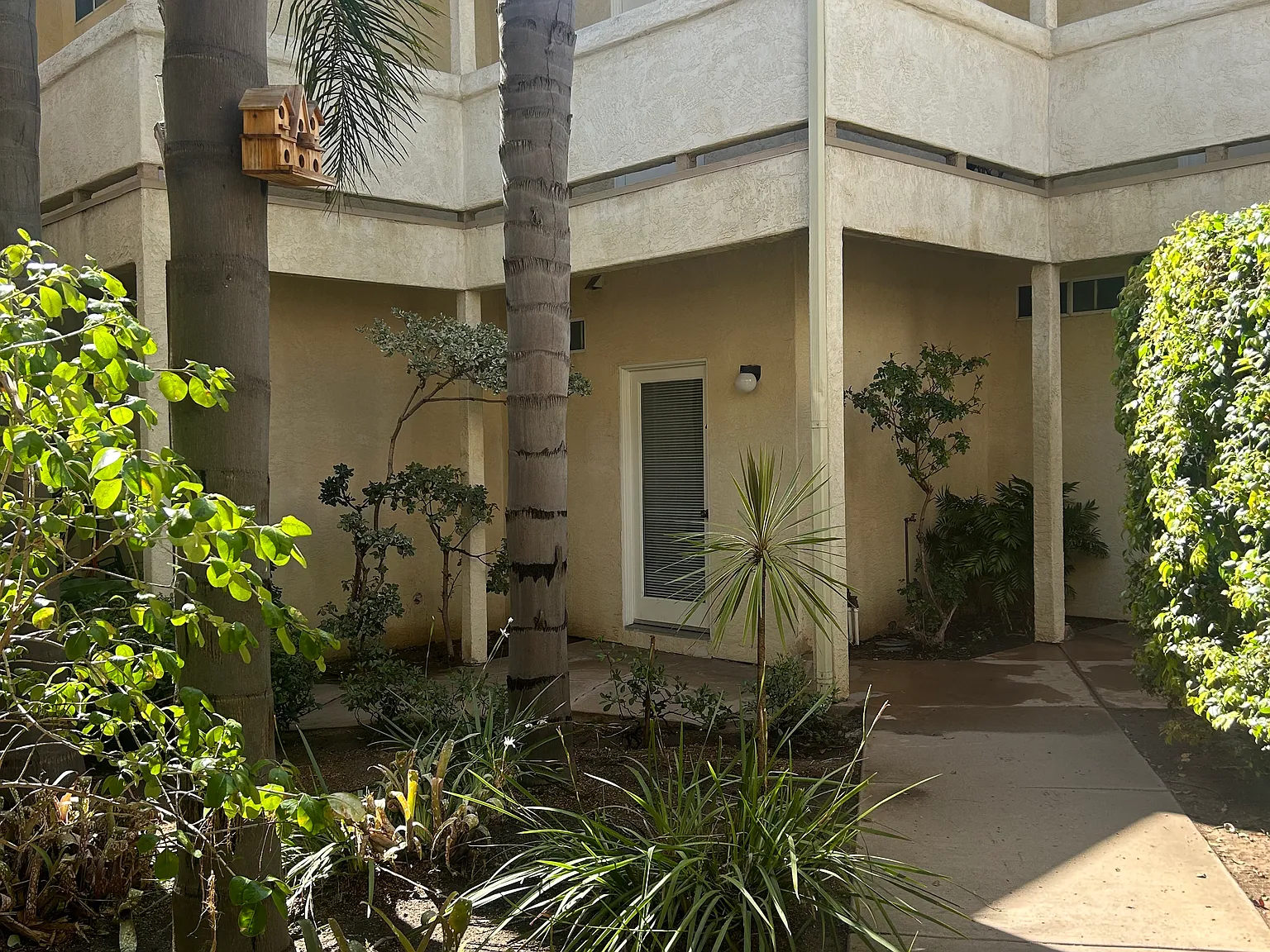 Studio, 305 sqft, $1,470 — Photo 4