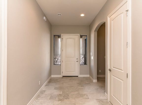 4th image of 1105 Bella Luna Dr