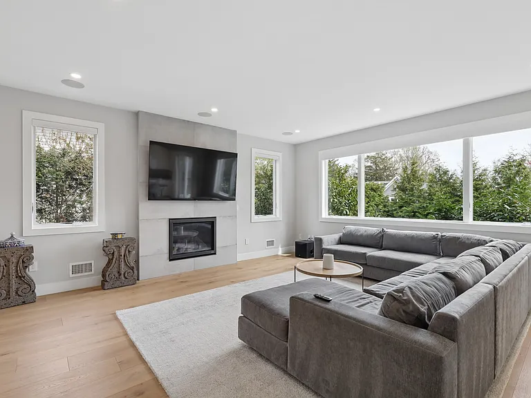 34 Merrifield Way — Photo 12