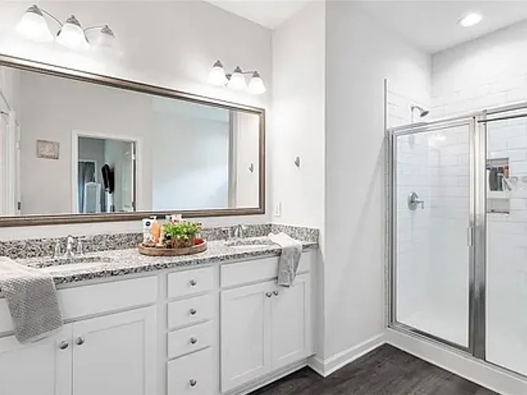 490 Twin View Dr — Photo 14