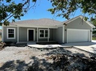 208 S Devin St, Lone Jack, MO 64070