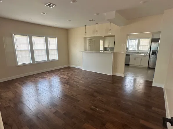 25 W Gloucester Pike, Barrington, NJ 08007