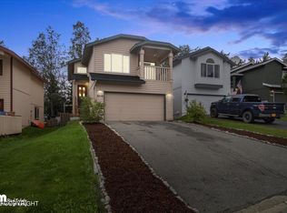 8916 Meadow Park Cir, Eagle River, AK 99577