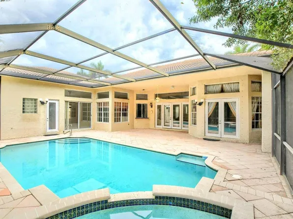 19474 Saturnia Lakes Dr, Boca Raton, FL 33498