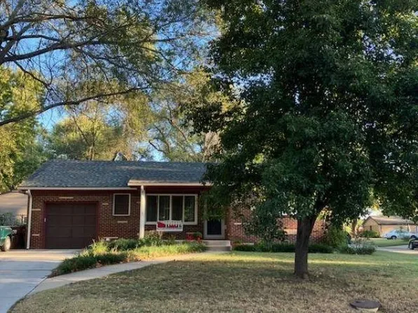 226 E English St, Mulvane, KS 67110