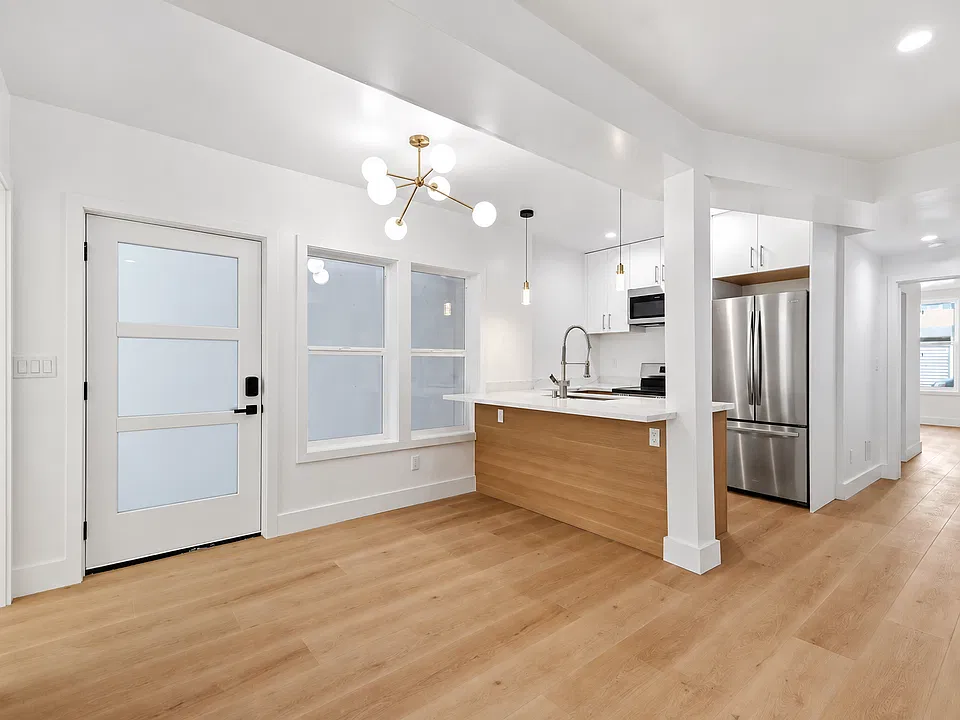 318A Harriet St