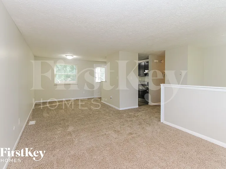 5729 Ensenada Ave — Photo 3