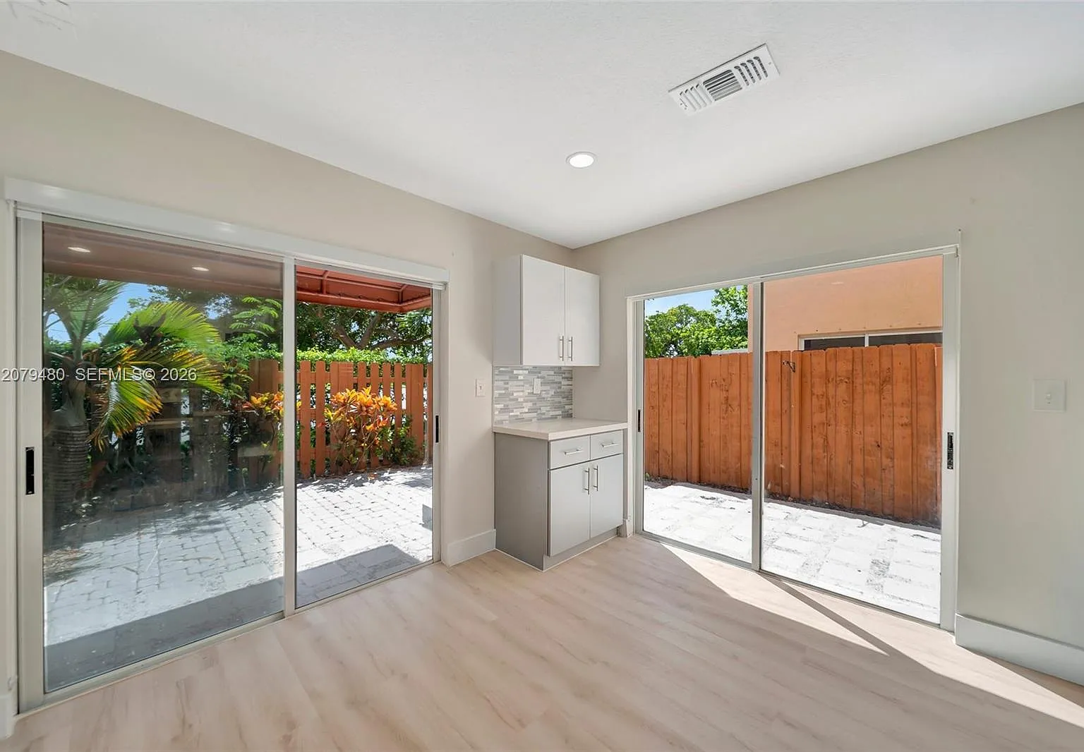 3 bed, 2.5 bath, $3,300 — Photo 1