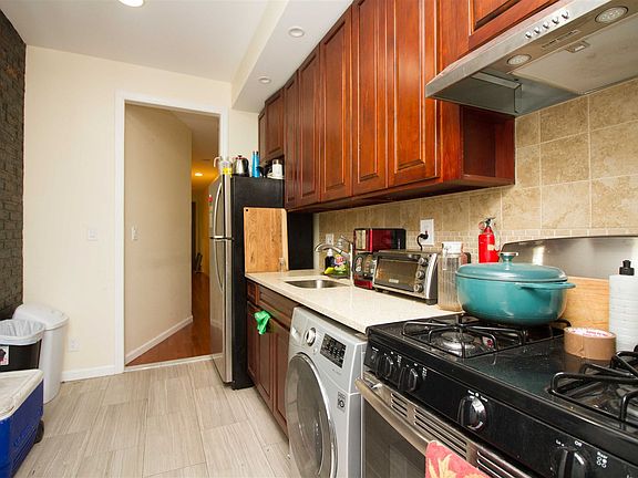 002_1822_George_St_1R-2