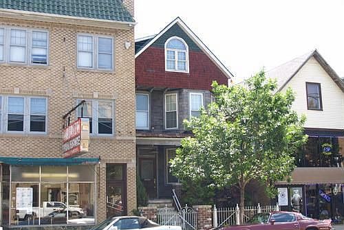 2nd image of 3047 N Ashland Ave