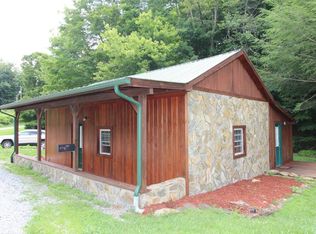 126 Flatridge Rd, Troutdale, VA 24378