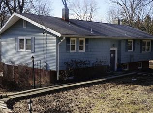 95 Colburn Dr, Poughkeepsie, NY 12603