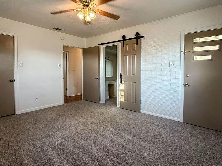 3221 Emory St — Photo 17