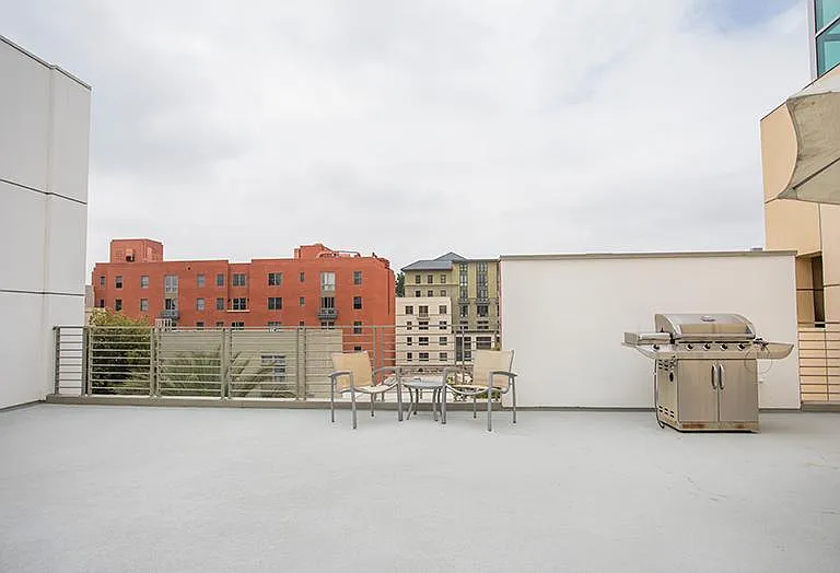 238 S Arroyo Pkwy #312 — Photo 9