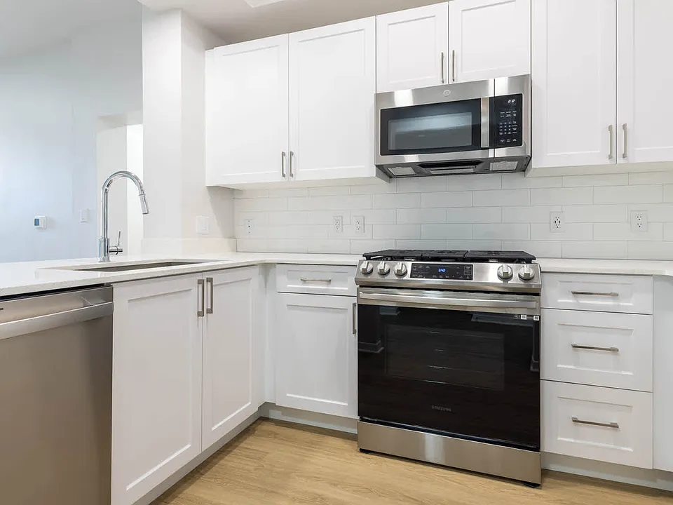 Kitchen with S