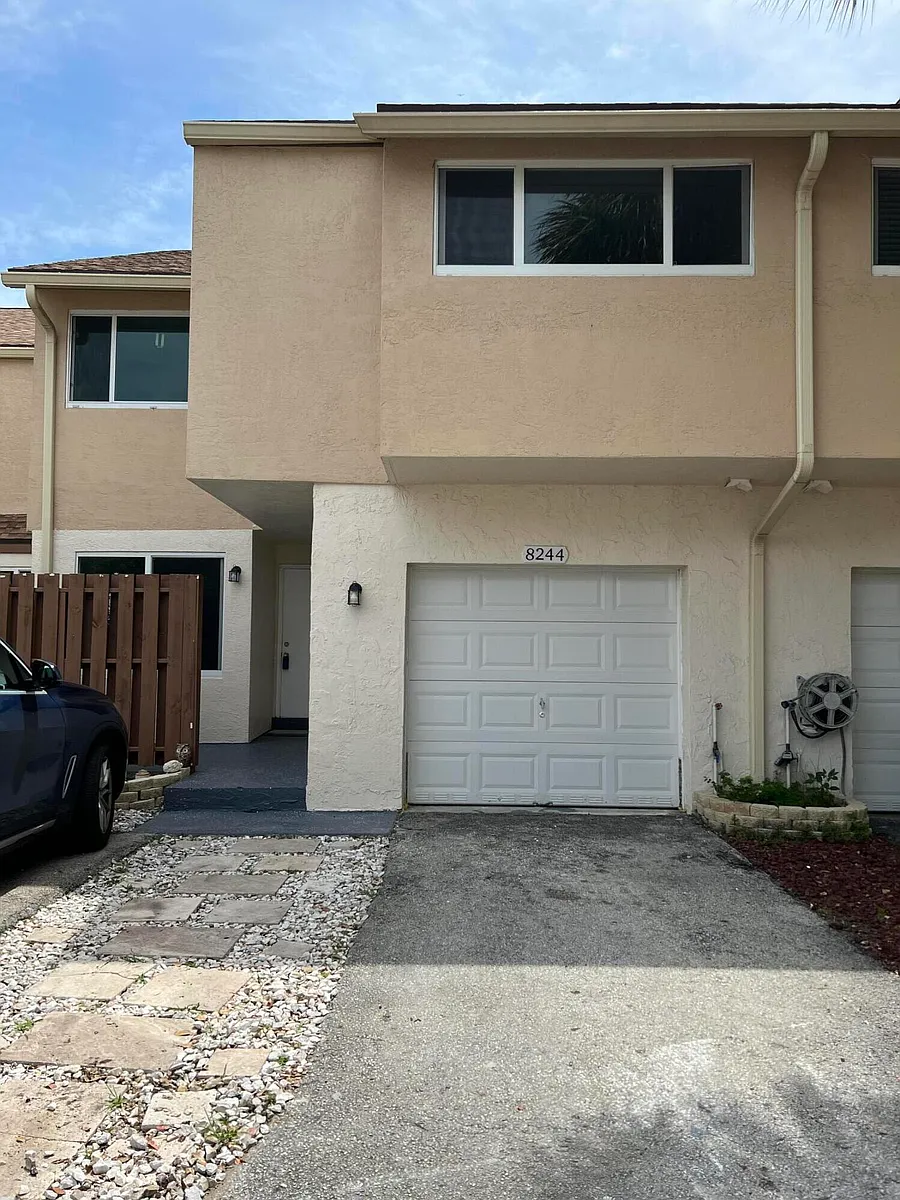 Building Photo - 8244 NW 9th St #5