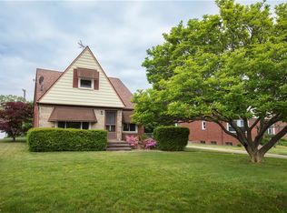 2756 Forestview Ave, Rocky River, OH 44116