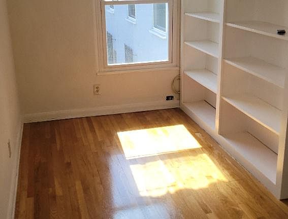 5th image of 8266 Blackburn Ave