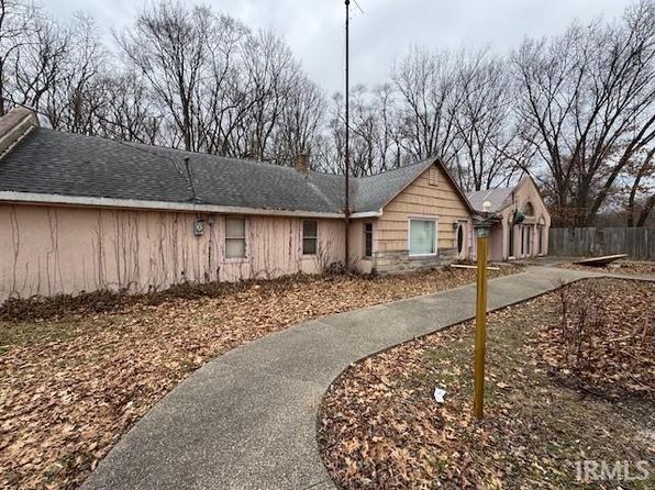 10181 Jefferson Rd, Osceola, IN 46561