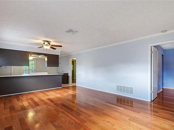 5th image of 7500 Danube Dr