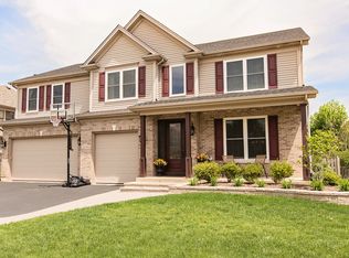 2044 Gardner Cir E, Aurora, IL 60503