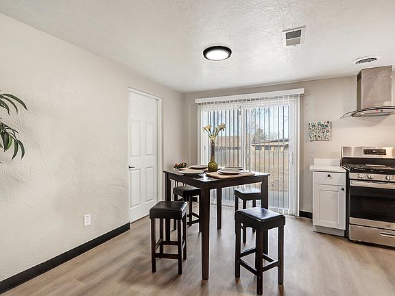 5th image of 3325 Cardenas Dr NE