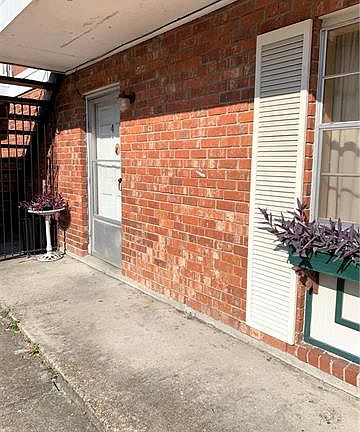 2nd image of 1225 Truxton St APT 4