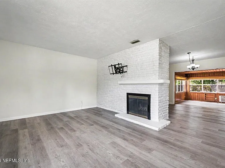 6216 Suwanee Rd — Photo 9