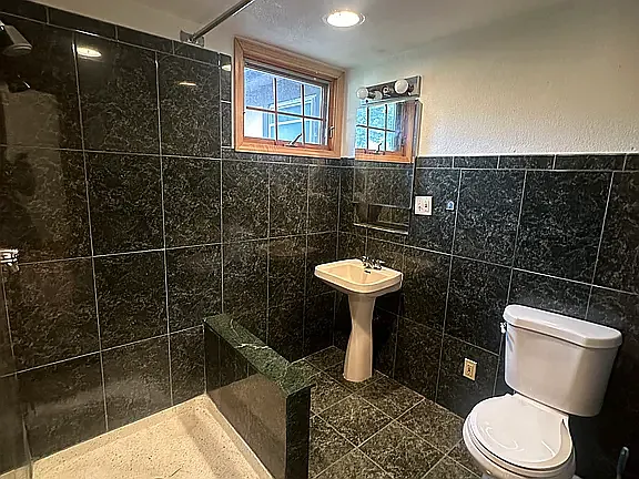 325 Bogert Ave — Photo 27