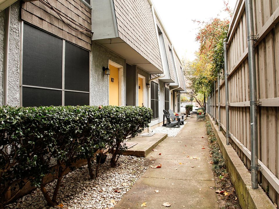 1st image of 4322 Bowser Ave APT 104
