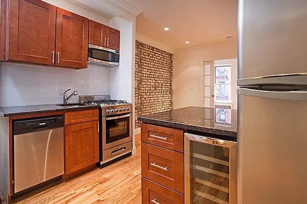 Rented by Dallien Realty Limited Liability Company | media 16