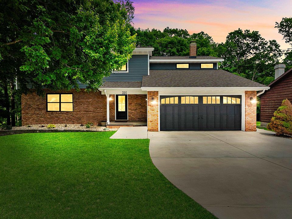 1st image of 325 Lotus Dr