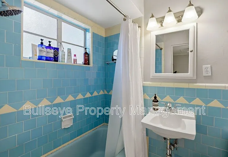 6530 N Central Ave — Photo 41