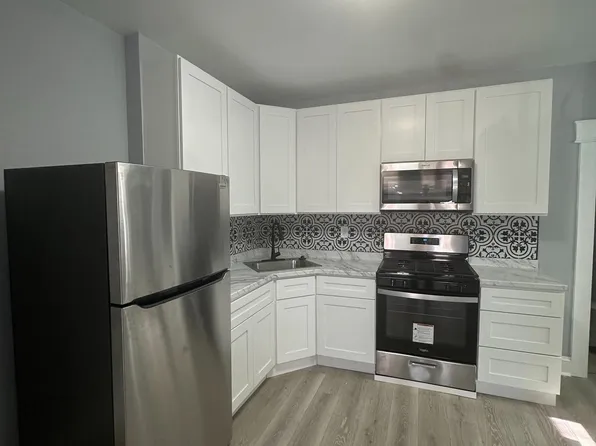 6636 Hegerman St, Philadelphia, PA 19135