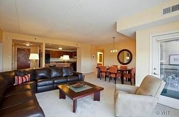 4th image of 865 E 22nd St APT 508