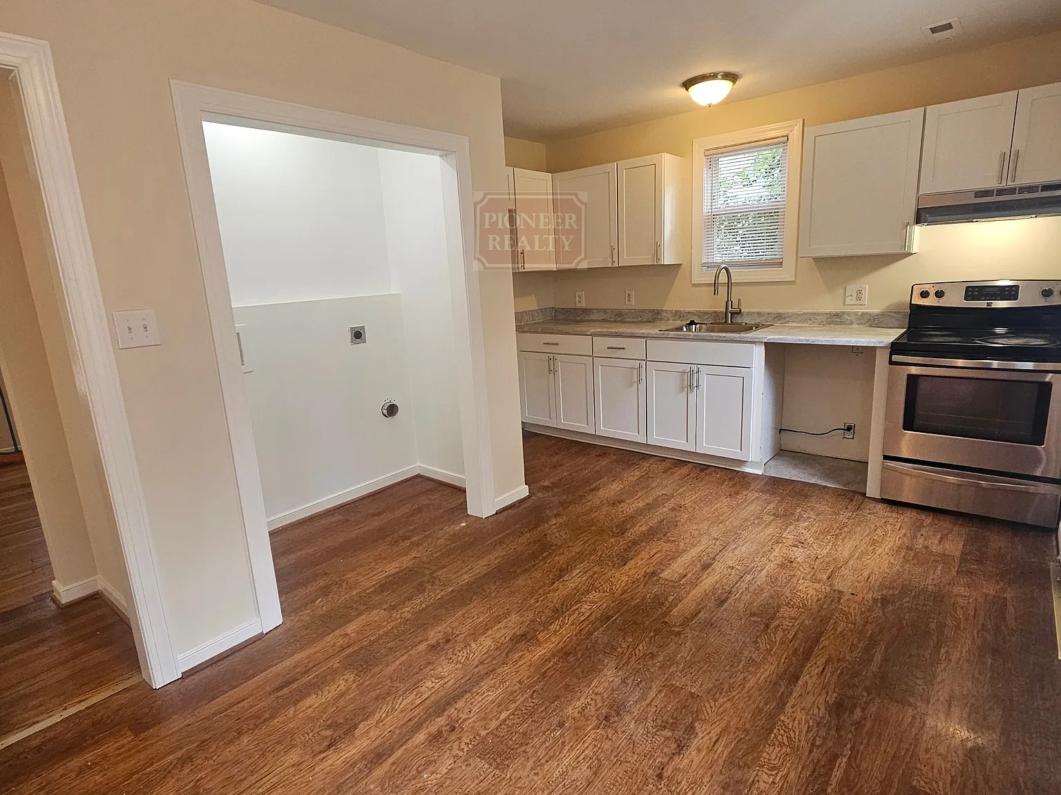 316 Brandon Road - 1 — Photo 3