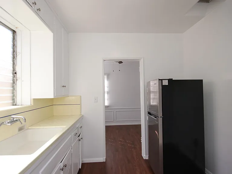 2045 Huntington Dr #1/2 — Photo 12