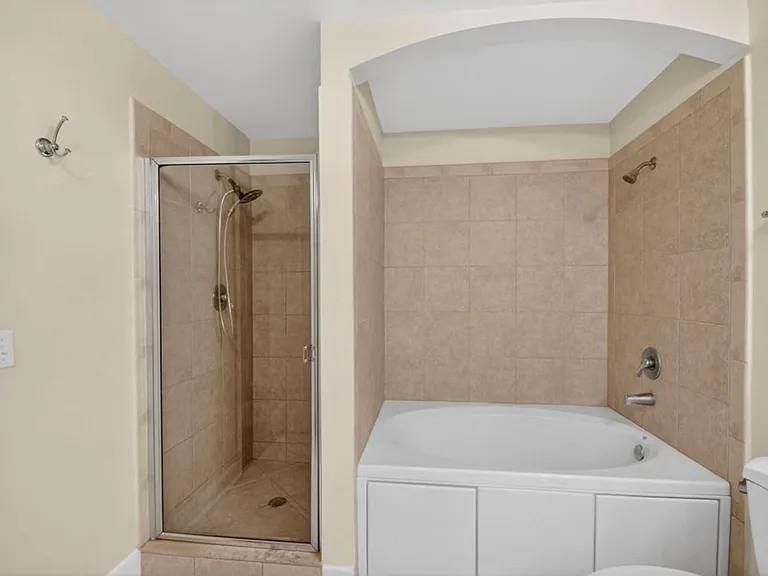 1660 Renaissance Commons Blvd #2517 — Photo 9