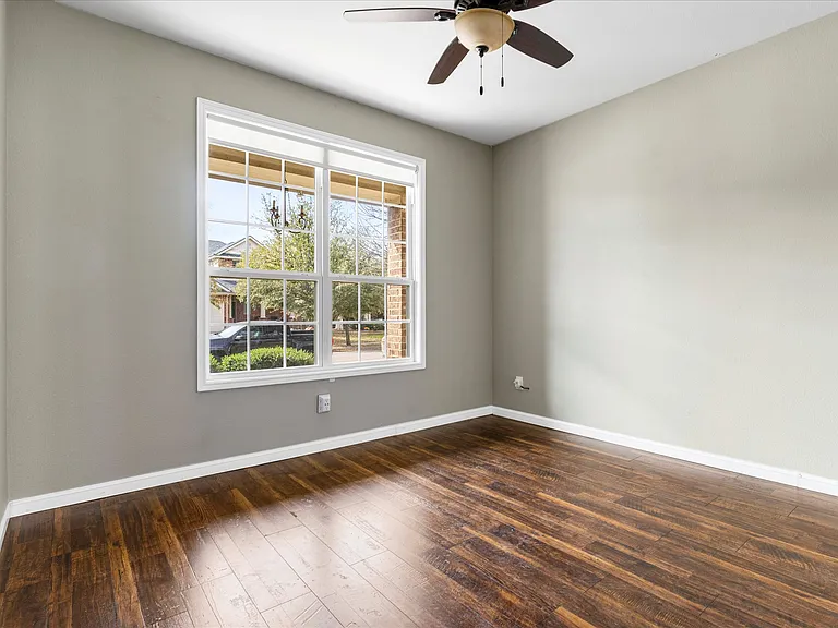 5000 Wild Oats Dr — Photo 5