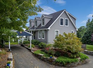 24 Mack Ln, Essex, CT 06426